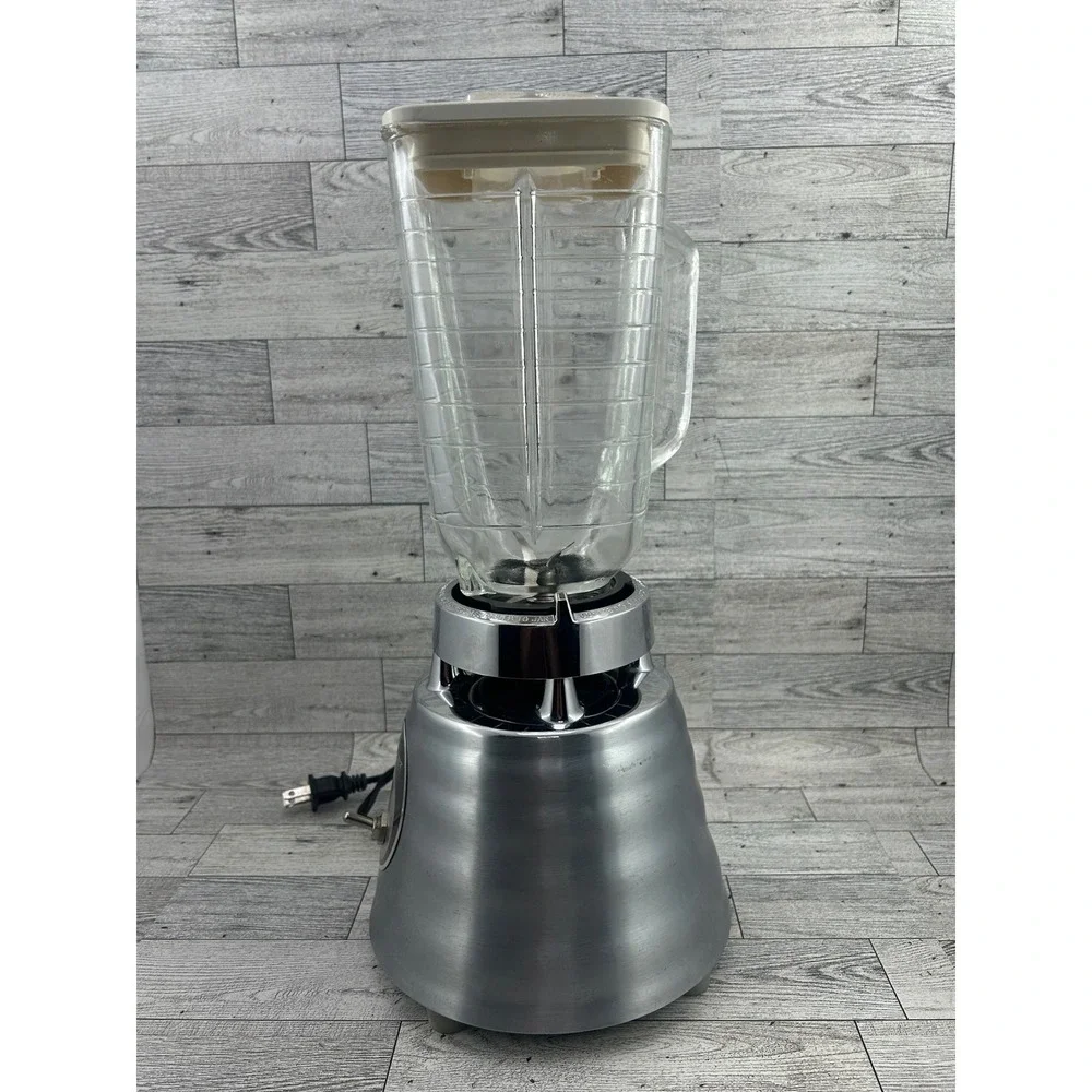 Osterizer Classic Blender Brushed Chrome‎ Beehive Metal Base 600W Glass Jar 564A